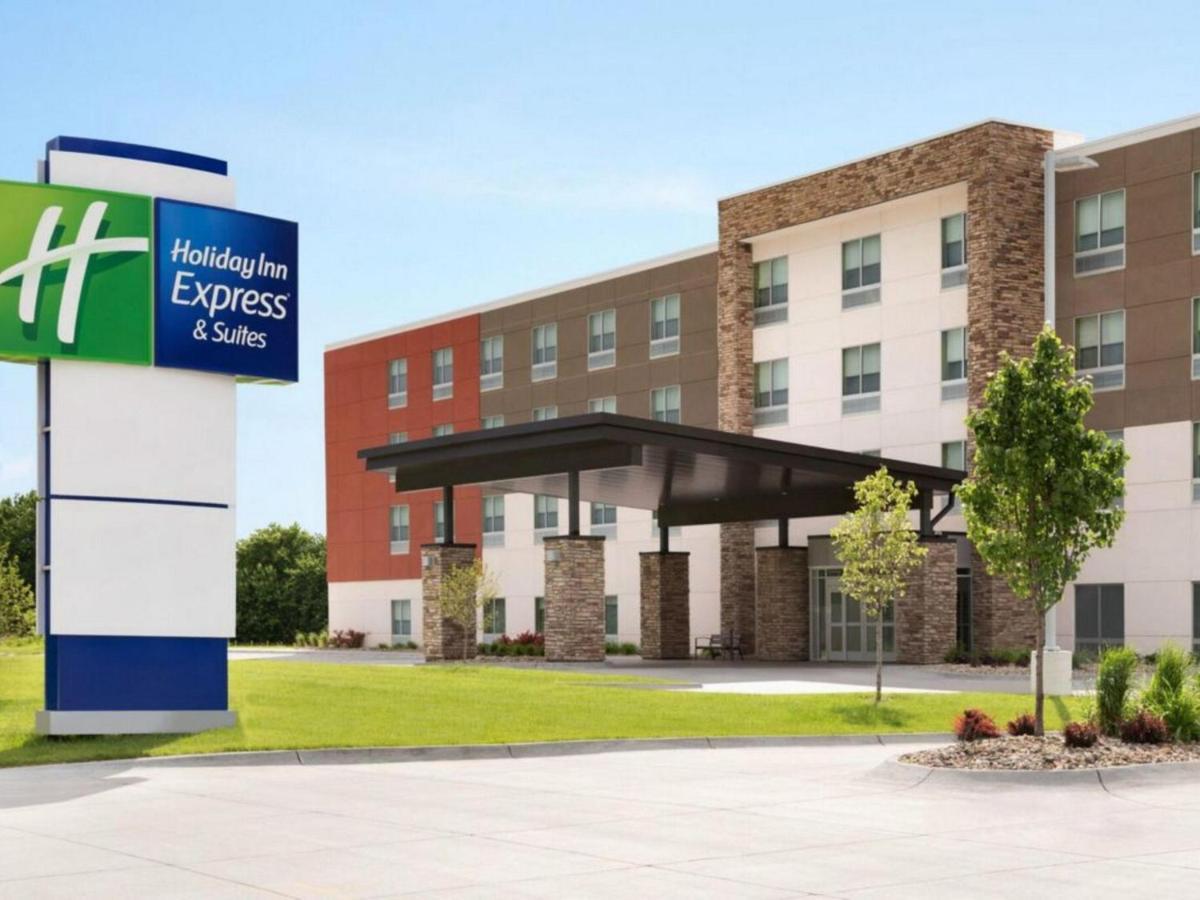 Holiday Inn Express & Suites - Dallas Market Center By Ihg Zewnętrze zdjęcie