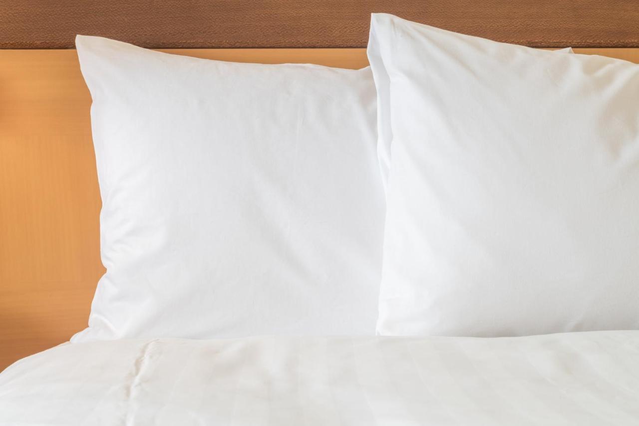 Holiday Inn Express & Suites - Dallas Market Center By Ihg Zewnętrze zdjęcie