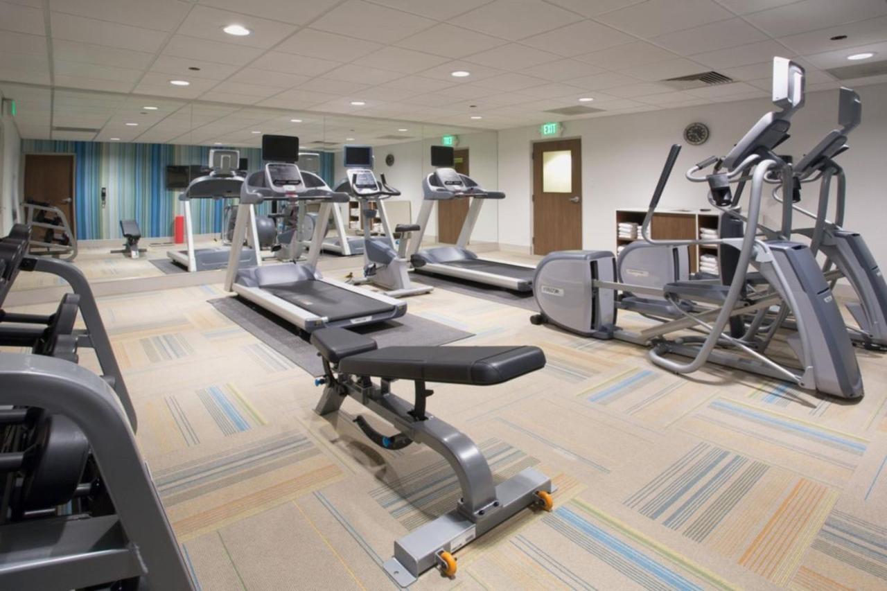 Holiday Inn Express & Suites - Dallas Market Center By Ihg Zewnętrze zdjęcie